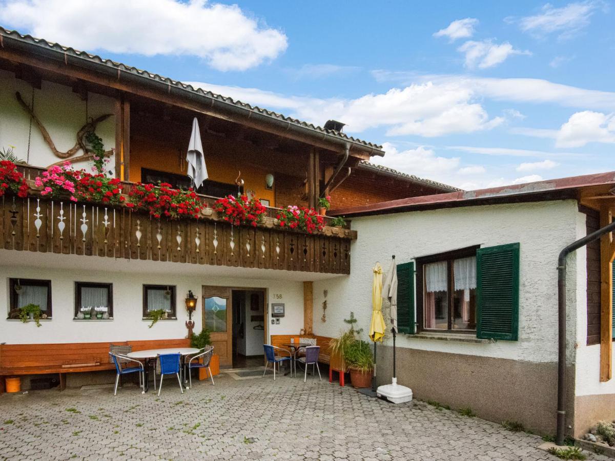 Vintage Holiday Home In Vorarlberg Near Ski Area 슈바르첸베르크 임 브레겐처발트 외부 사진