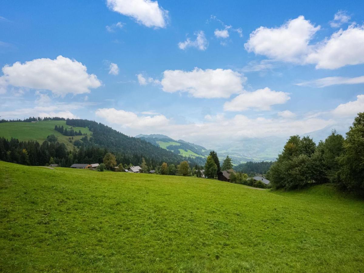 Vintage Holiday Home In Vorarlberg Near Ski Area 슈바르첸베르크 임 브레겐처발트 외부 사진